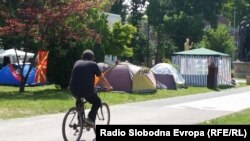 Камп пред Собрание.