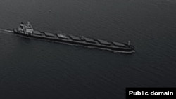 Nava chineză Yi Peng 3, reținută în legătură cu ruperea cablurilor care leagă Suedia de Lituania și Finlanda de Germania.