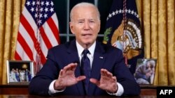 Presidenti amerikan, Joe Biden, gjatë një adresimi nga Zyra Ovale në Shtëpinë e Bardhë. Uashington, 19 tetor 2023.