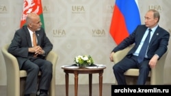 Afghan President Ashraf Ghani with his Russian counterpart in 2015.
