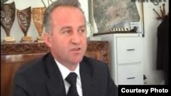 Градоначалникот на Дебар Аргетим Фида.