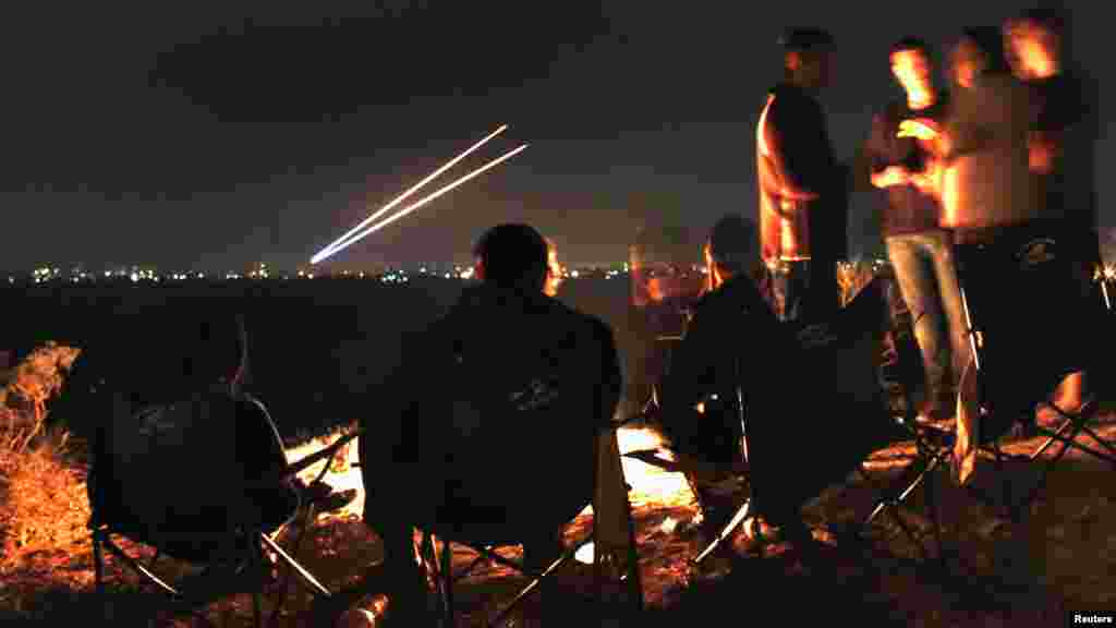 Izrael - Stanovnici grada Sderot neposredno prije proglašenja primirja, 21. novembar 2012. Foto: REUTERS / Yannis Behrakis 