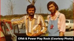 Radu Teodor și Cornel Chiriac, mânăstirea Andechs, Bavaria, 1973 (courtesy photo: CffdT& Power Play Rock)