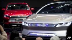 Električni automobil E-SEED kineskog proizvođača automobila BYD na sajmu automobila u Kini u Pekingu, 25. aprila 2018. 