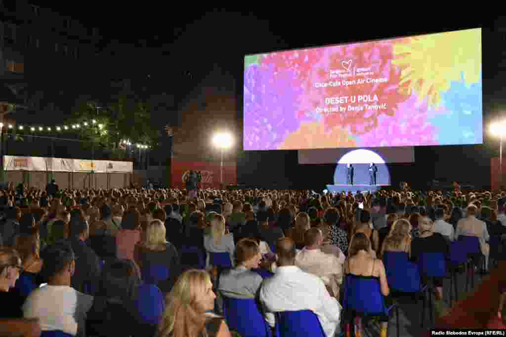 Film &quot;Deset u pola&quot; prati priču iz stare gradske jezgre Baščaršija dok pokušava da se oporavi od duge i teške pandemijske godine.