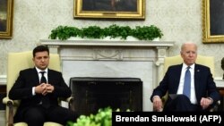 Украинскиот претседател Володимир Зеленски и американскиот претседател Џо Бајден. Архивска фотографија. 