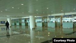 В МВД решение не пропустить в страну российских политологов и журналистов объяснили тем, что они нарушили закон «Об оккупированных территориях»