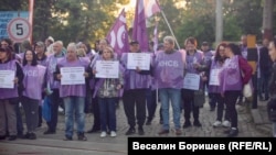 Стачкуващи от КНСБ