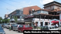 Дебар - младите на печалба, а старите ги чуваат родните огништа 