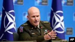 Glavni komandant savezničkih snaga u Evropi, general Christopher Cavoli na pres-konferenciji u sjedištu NATO-a u Briselu, 18. januara 2024.