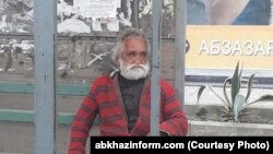 На смерть Марадоны откликнулось множество сухумцев: «он был частью этого города, словно вместе с ним что-то ушло от нас навсегда»