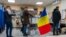 Cetățeni români, votând la Chișinău, la parlamentarele românești din 2024 