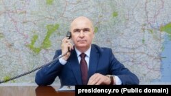 Președintele interimar Ilie Bolojan a discutat luni seara cu secretarul general al NATO, Mark Rutte, despre actualul context de securitate, inclusiv despre situația României. 