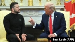 Președintele american Donald Trump a oprit temporar ajutoarele militare pentru Ucraina, în urma confruntării cu liderul de la Kiev, Volodimir Zelenski. Viitorul cancelar german, Friedrich Merz, spune că acea confruntare a fost orchestrată de americani.