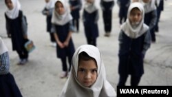 Момичетата в началните училища са в отделни стаи от момчетата