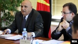 Никола Рилкоски, претседател на Државната изборна комисија (ДИК) и членот на Државната изборна комисија (ДИК), предложен од ДУИ Субхи Јакупи.