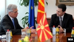 Средба на премиерот Никола Груевски со високиот комесар за национални малцинства на ОБСЕ Кнут Волебек.