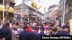 Protest građana i aktivista ispred zgrade Geozavoda