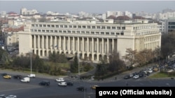 Palatul Victoria ar trebui să intre în ample lucrări de reabilitare și modernizare. Construit între 1937 și 1952, este clasat din 2004 ca monument istoric de categoria A și are un grad de risc seismic III.
