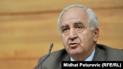 "Bilo je, čak, u mom mandatu u jednoj općini 200 umrlih, a nama nije prijavljeno", kaže Vehid Šehić (fotografija iz 2013.godine)