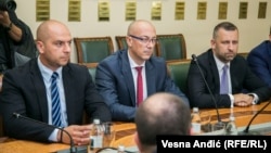 Predsednik Srpske liste, Goran Rakić (u sredini) je 15. januara 2021. predao svoju listu kandidata za učešće na prevremnim parlamentarnim izborima na Kosovu, raspisanim za 14. februar. 