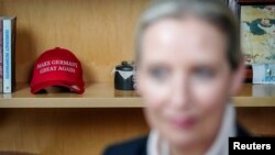 Miliardarul Elon Musk i s-a plâns liderei partidului extremist AfD, Alice Weidel, de faptul că Germania are prea multe legi și norme, ceea ce-i îngreunează afacerile.