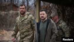 Украинският президент Володимир Зеленски беше на посещение на фронта в Донецк по време на разговорите между Киев и Вашингтон в Саудитска Арабия, 22 март 2025 г.