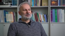 Кржаловски: Дебатата за грбот и химната може да биде вовед во ЕУ темите