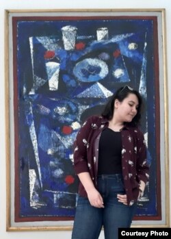 Мила Јовановиќ, матурантка од СУГС „Никола Карев“