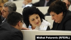 Milica Marković (u sredini) demantuje optužbe