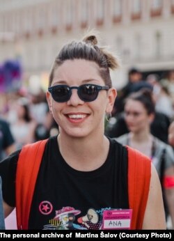 Mi ćemo u subotu u 15 sati na Markovom trgu zatražiti da se pokrene postupak izmjene Ustava tako da se u pravima i obvezama izjednače sve obitelji, kaže Ana Urlić.