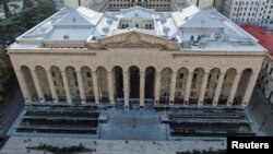 პარლამენტის შენობა 