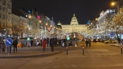 Prágai vásárfia: karácsonyi vásár nyüzsgés nélkül