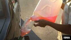 И црвената нафта врши работа... ако не те фатат.