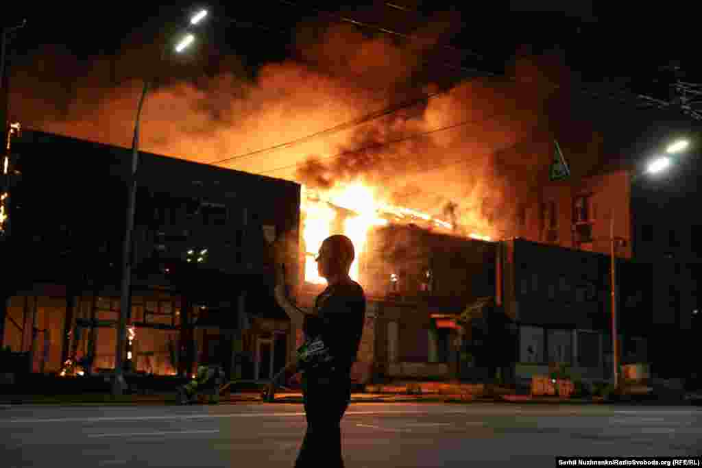 Požar u Kijevu nakon noćnog ruskog napada