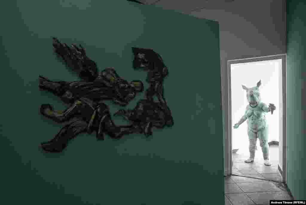 Art Safari aduce publicului atât artă clasică și impresionistă, cât și street art și intervenții în spațiu realizate direct de artiști.