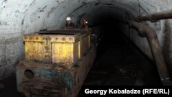 В самой компании «Грузуголь», которая является владелицей шахт, говорят, что будут ждать итогов следствия