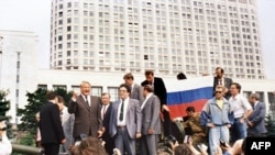 Борис Јелцин на протестите против обидот за државен удар за соборување на Горбачов. Москва 19.08.1991