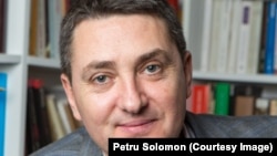 Istoricul Cosmin Popa este de părere că situația din Ucraina trebuie văzută în legătură cu situația internă din Rusia unde președintelui Putin își va anunțe intenția de a mai candida la cel puțin două mandate