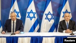 Бени Ганц и премиерът на Израел Бенямин Нетаняху 