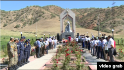 Митинг-реквием в память о погибших в июньских событиях 2010 года около завода «Санпа», 2016 г.