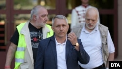 Част от организаторите на антиправителствените протести - Отровното трио инициира среща за противодействие на нарушенията на изборния процес 