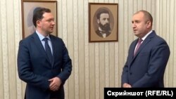 Даниел Митов и Румен Радев. Снимката е архивна