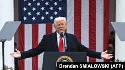 Zemlje Zapadnog Balkana neće značajno biti pogođene novim američkima carinama koje je najavio predsjednik Donald Trump, jer nemaju značajnu trgovinsku razmjenu sa SAD, ali bi mogle osjetiti indirektne posljedice.