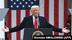 Președintele SUA, Donald Trump, a anunțat creșterea generalizată a taxelor vamale pentru importurile în SUA. 