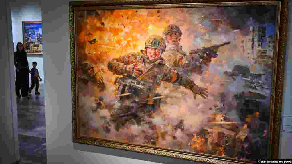 Miután egyre több bizonyíték került elő, az orosz vezetés áprilisban végül mégis beismerte, hogy észak-koreaiak is harcolnak az ukránok ellen