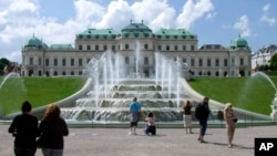 Palatul Belvedere din Viena. Capitala austriacă este una din metropolele europene cele mai căutate de turiști, iar Eurovision va mări sigur numărul lor, câteva zile. 