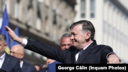 9 martie 2025, sediul Biroului Electoral Central. Crin Antonescu, candidatul la președinția României al Alianței Electorale „România Înainte”, își depune candidatura.