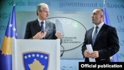 Кристијан Даниелсон и Рамуш Харадинај.