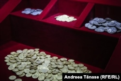 Mai multe feluri de monede